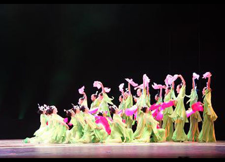 《千里长淮一条线》参赛第七届中国舞蹈“荷花奖”校园舞蹈大赛并获奖